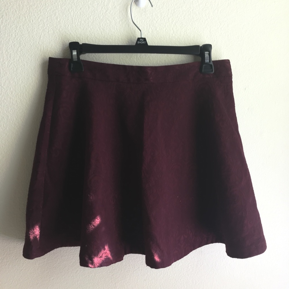 Maroon Lacy Zip Skater Skirt